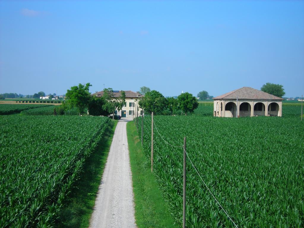 Corte Galvana Cento  Exteriör bild